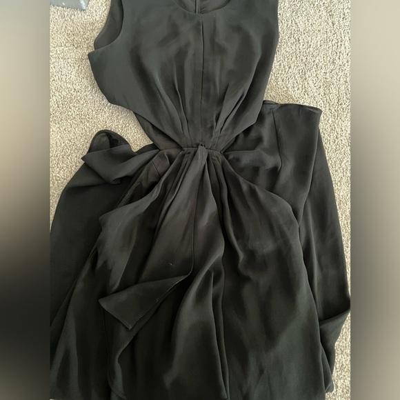 NEW BCBGMAXAZRIA BLACK VICTORIA SLEEVELESS TIED DRESS - Picture 9 of 11